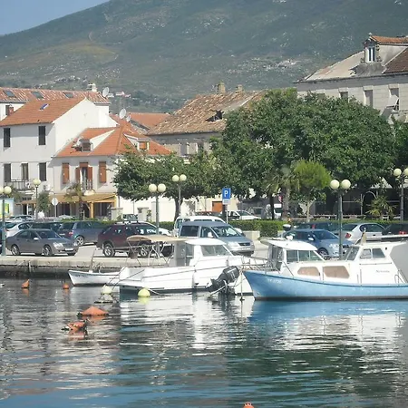 Apartament Mare *